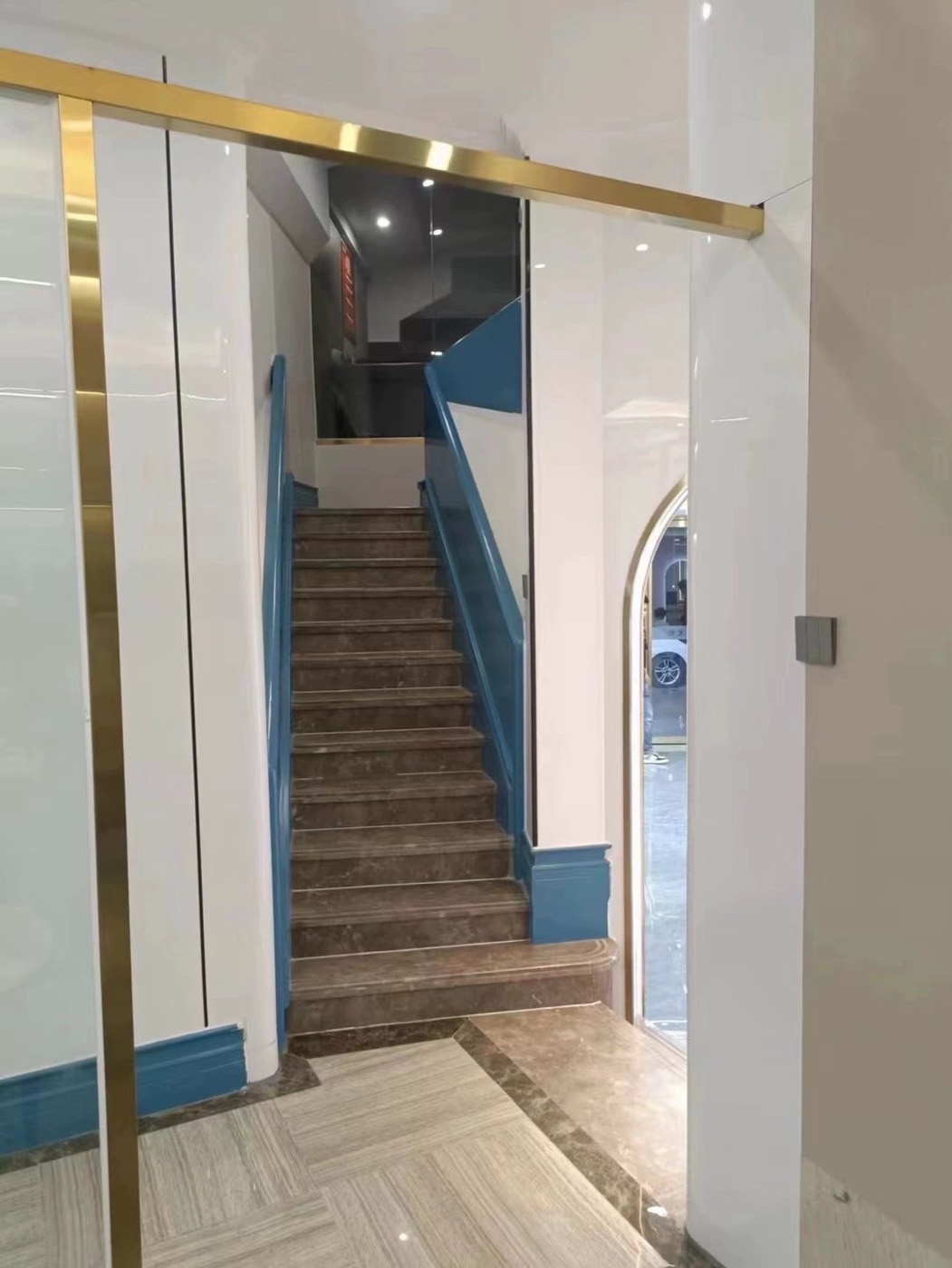 Mirror finish wall panel design 13