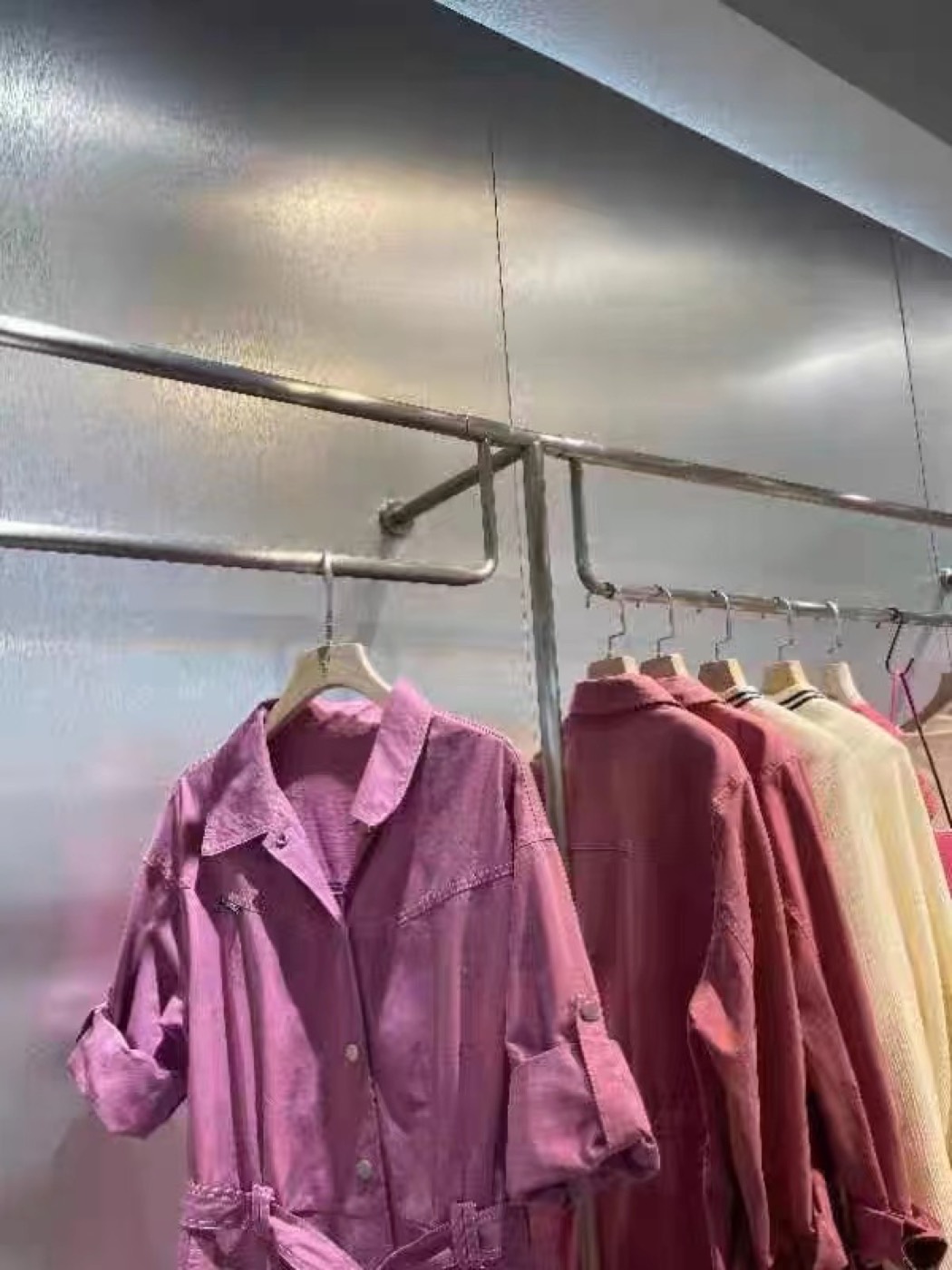 Mirror finish wall panel design 24