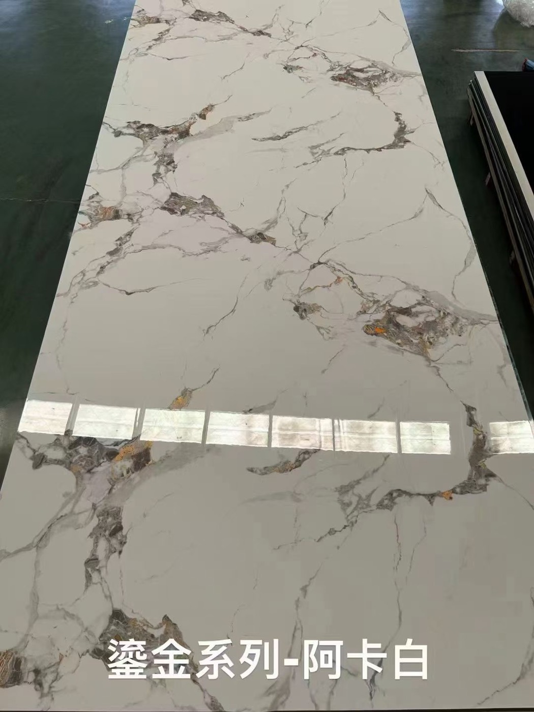 Marble effect wall panel design 60